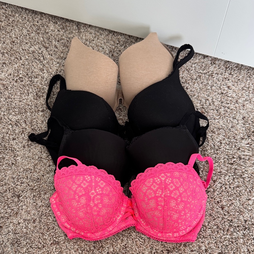 Victoria's Secret Lace Push-Up Bra Trio - Hot Pink, Black, Nude